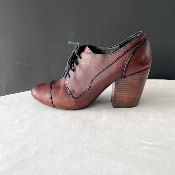 FOSSIL Dark Brown Oxford Lace Up Leather Booties EXC Sz 8 - Picture 6 of 14